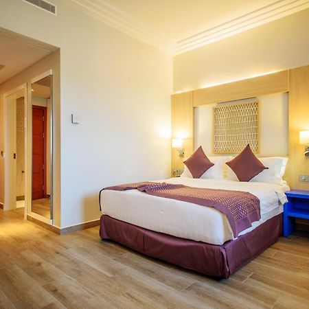Отель Golden Tulip Le Diplomate Котону Экстерьер фото