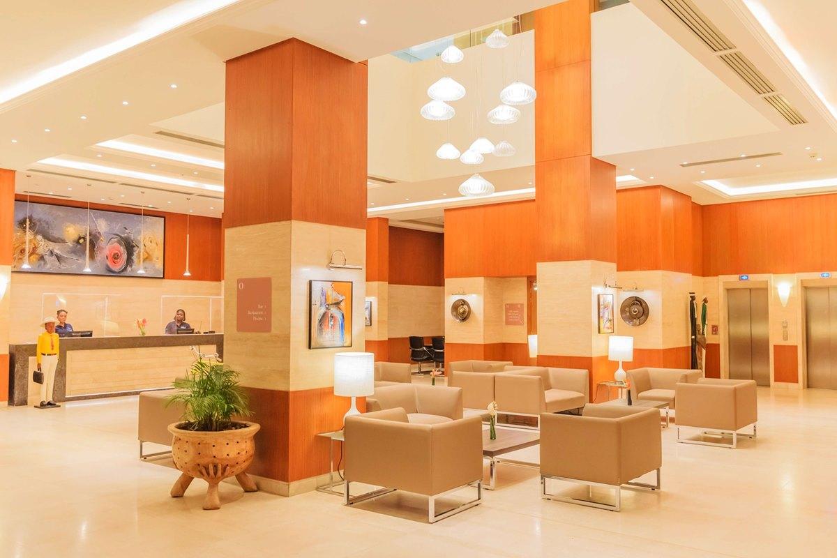 Отель Golden Tulip Le Diplomate Котону Экстерьер фото