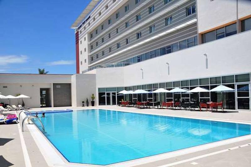 Отель Golden Tulip Le Diplomate Котону Экстерьер фото